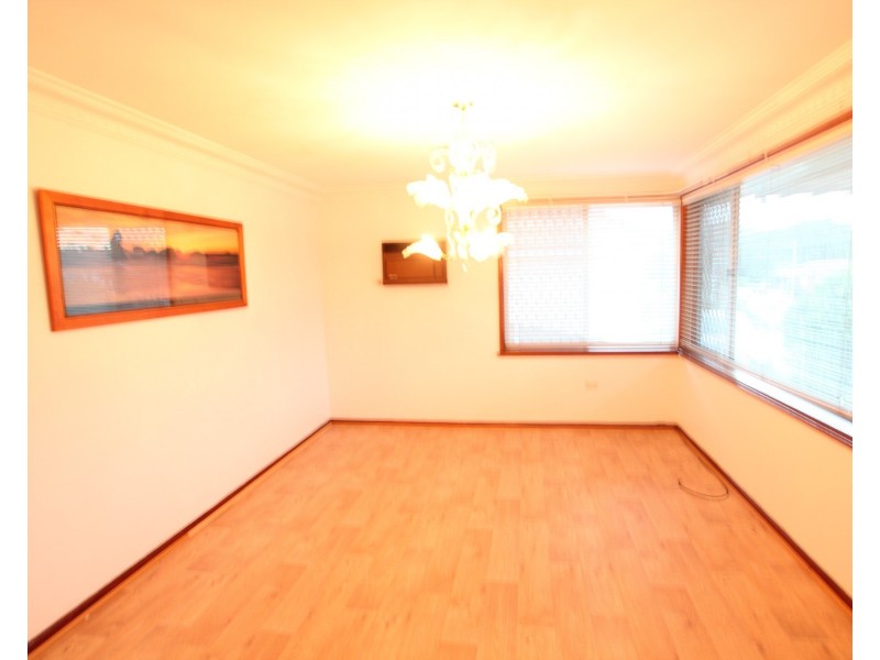 4 Gordon Street, Carramar NSW 2163