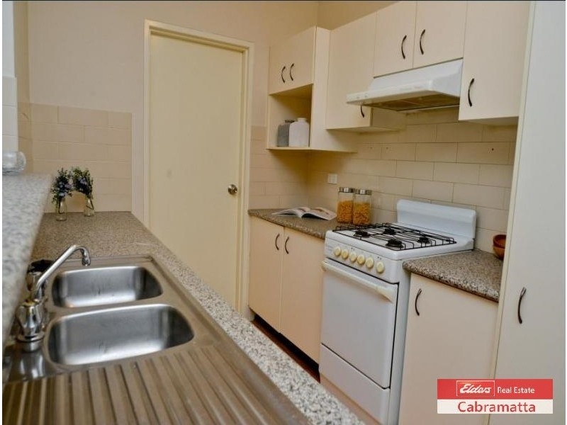 10/16 Frank Oliveri Drive, Chipping Norton NSW 2170