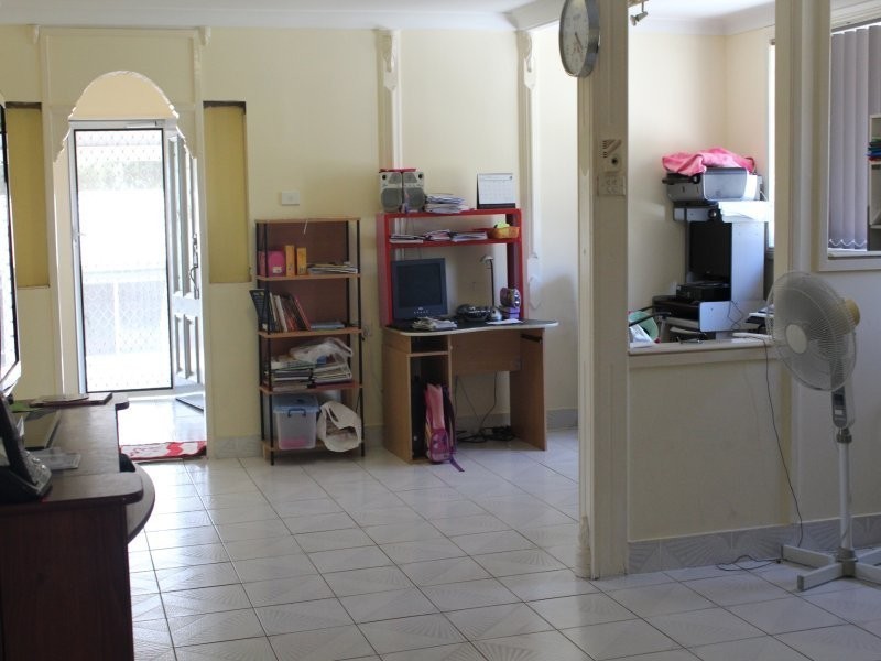 6 Tea Tree Crescent, Macquarie Fields NSW 2564