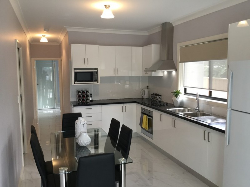 12a Upwey place, St Johns Park NSW 2176