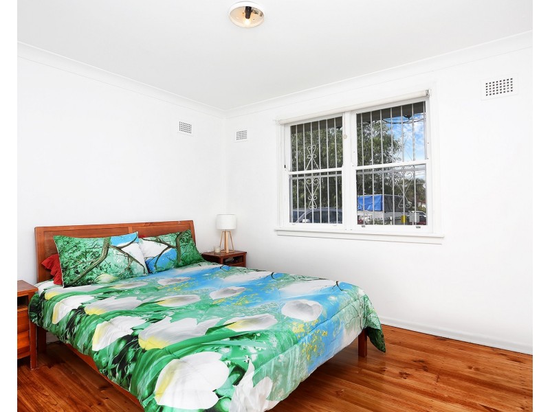 5 Carroll Street, Warwick Farm NSW 2170