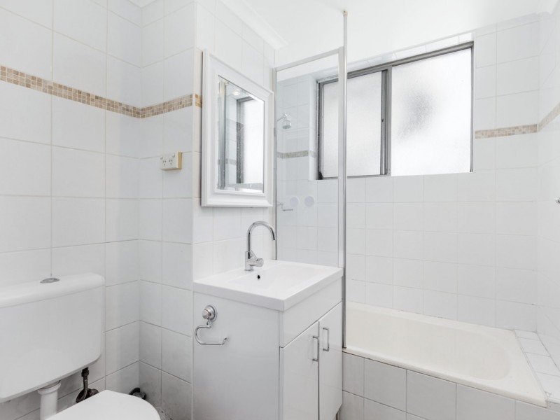 6/2-4 Collimore Avenue, Liverpool NSW 2170