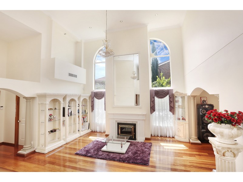 7 Rexham Place, Chipping Norton NSW 2170