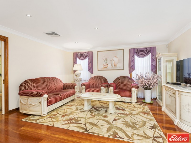7 Rexham Place, Chipping Norton NSW 2170