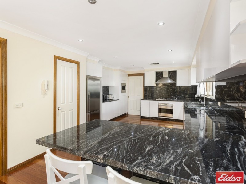 7 Rexham Place, Chipping Norton NSW 2170