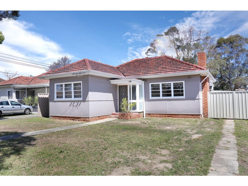 230 River Avenue, Carramar NSW 2163