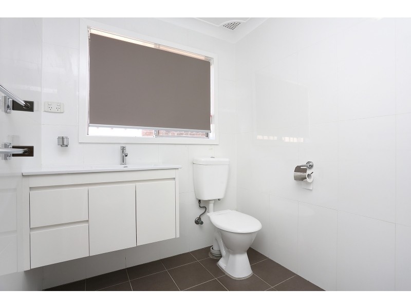 230 River Avenue, Carramar NSW 2163