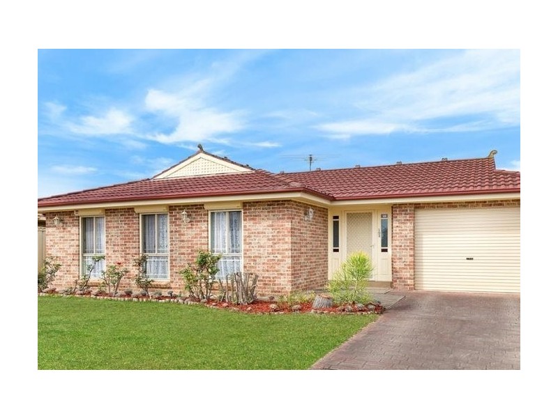 102 Falcon Circuit, Green Valley NSW 2168
