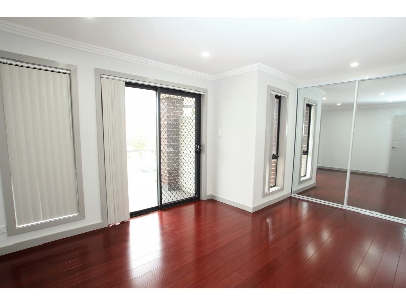 31 George St, Canley Heights NSW 2166