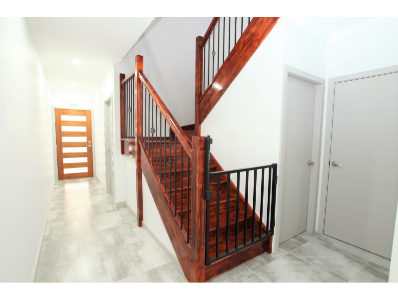 31 George St, Canley Heights NSW 2166