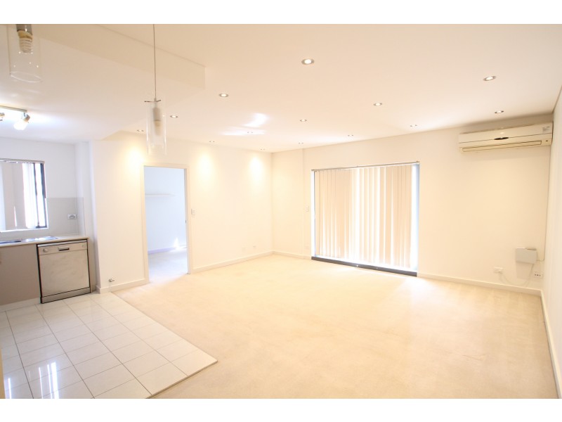 8/5-7 Northumberland Street, Liverpool NSW 2170