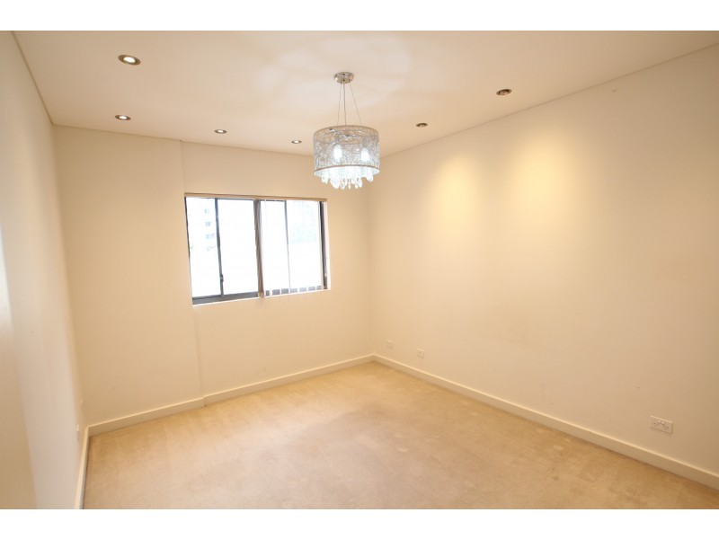 8/5-7 Northumberland Street, Liverpool NSW 2170