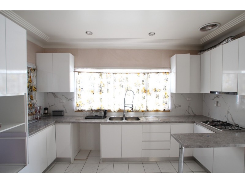 81 BOLD STREET, Cabramatta West NSW 2166