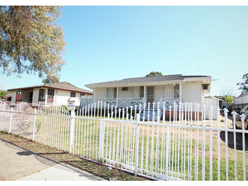 207 Humphries, Bonnyrigg NSW 2177