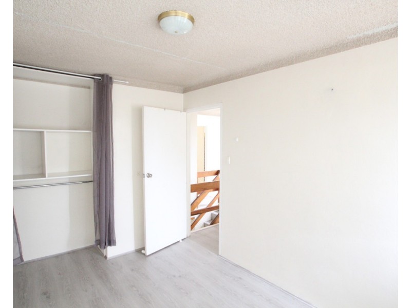 16/10 Atchison Road, Macquarie Fields NSW 2564