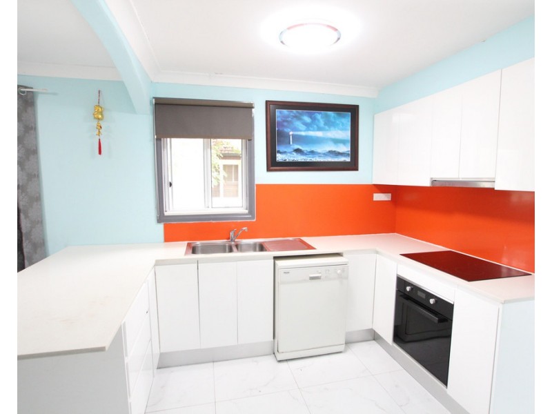 19 HOMEPRIDE AVENUE, Warwick Farm NSW 2170