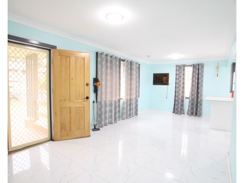 19 HOMEPRIDE AVENUE, Warwick Farm NSW 2170