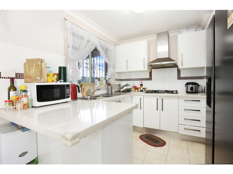 9/8-10 HUMPHRIES ROAD, Wakeley NSW 2176