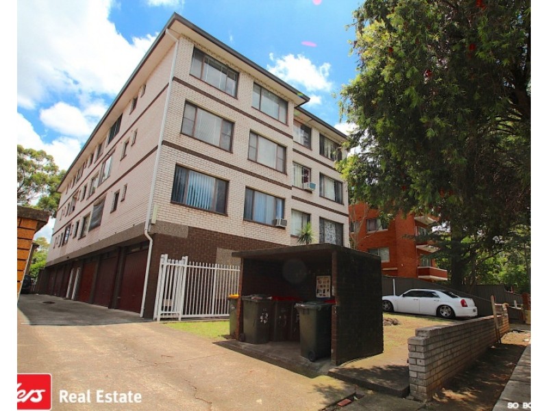 9/13 Acacia St, Cabramatta NSW 2166