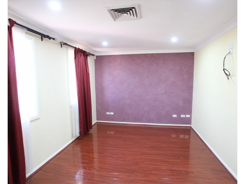 25 LISMORE STREET, Hoxton Park NSW 2171