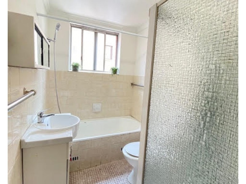 2/158 SANDAL CRESCENT, Carramar NSW 2163