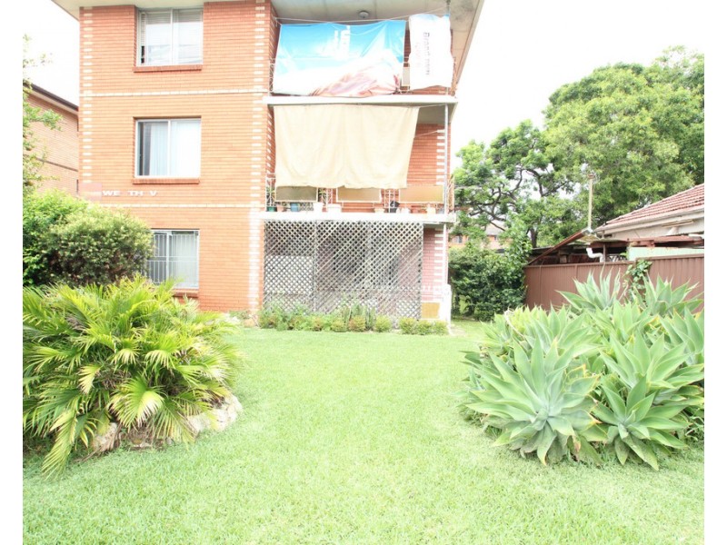 3/64 Broomfield St, Cabramatta NSW 2166