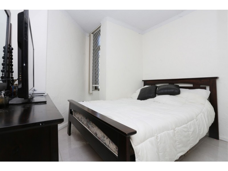 1/11 Hart Street, Warwick Farm NSW 2170