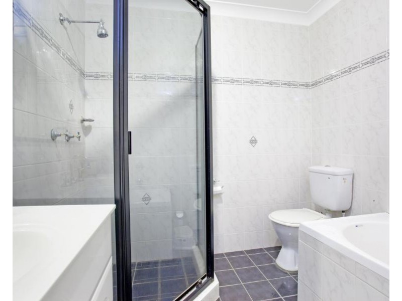 34 The Grove, Fairfield NSW 2165