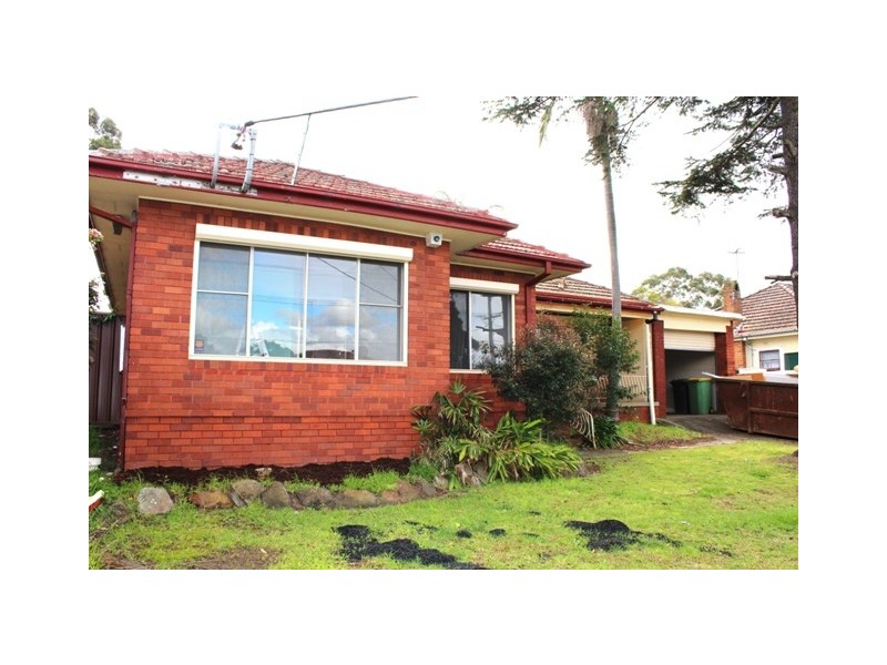 86 Camden Street, Fairfield Heights NSW 2165