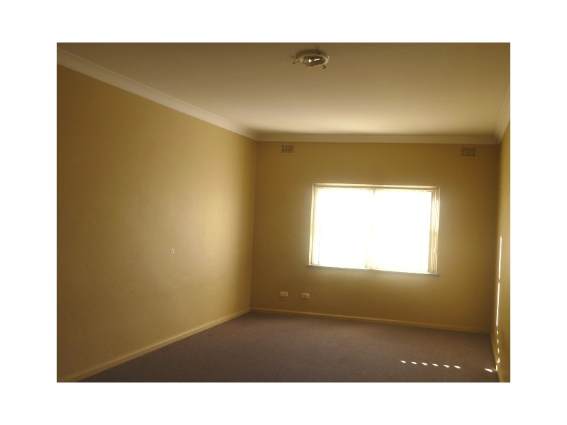 2/8 Hume Highway, Warwick Farm NSW 2170