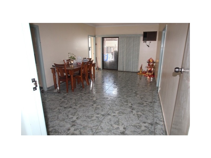 11 Wyong Street, Canley Heights NSW 2166