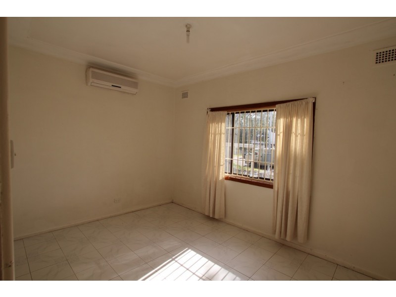 8 Mittiamo Street, Canley Heights NSW 2166