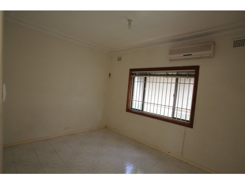 8 Mittiamo Street, Canley Heights NSW 2166