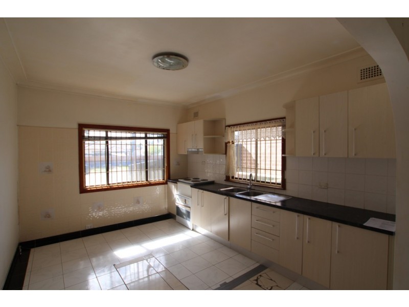 8 Mittiamo Street, Canley Heights NSW 2166