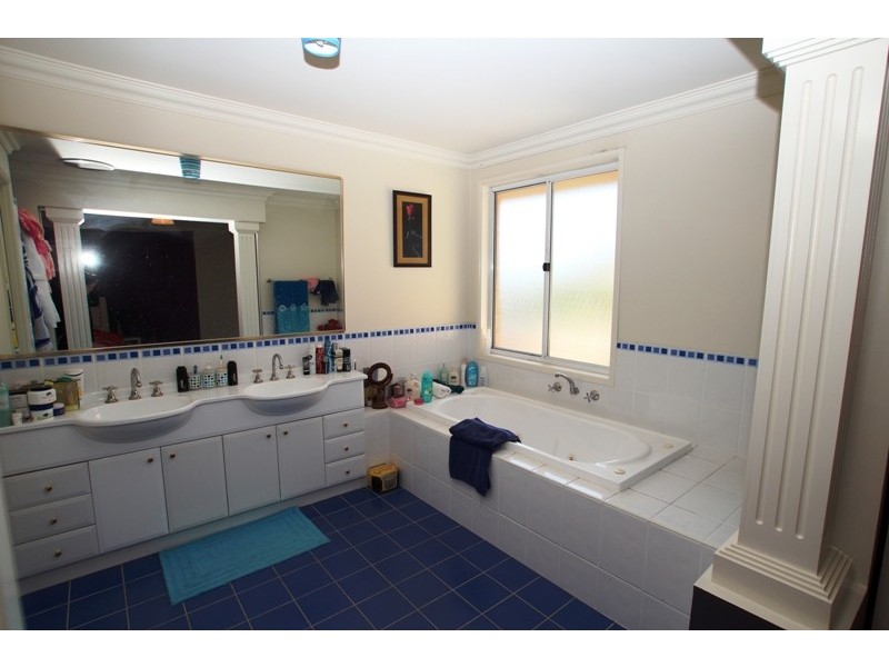 3 Witchhazel Place, Casula NSW 2170