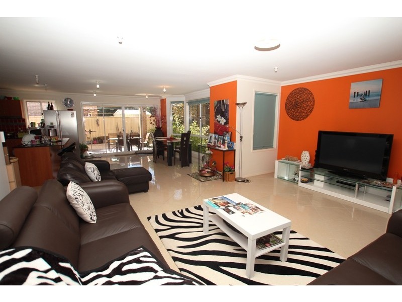 3 Witchhazel Place, Casula NSW 2170