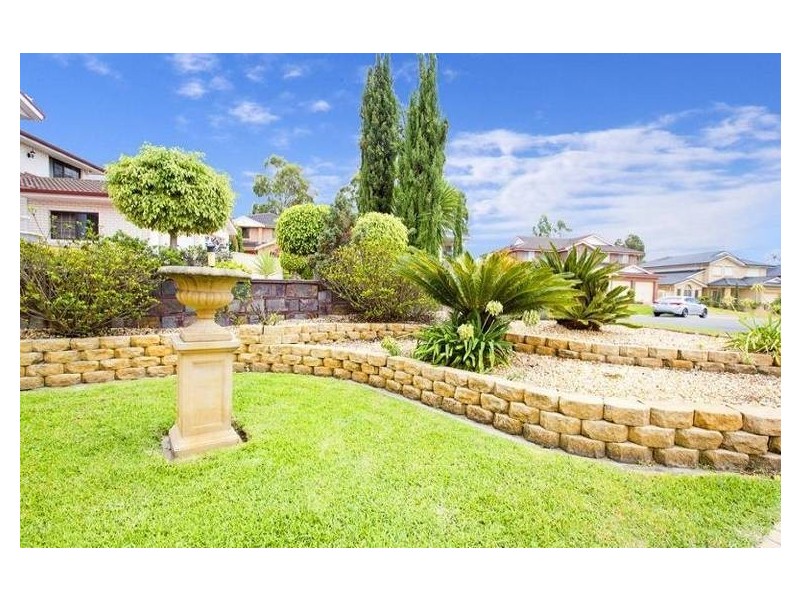 9 Kneale Close, Edensor Park NSW 2176