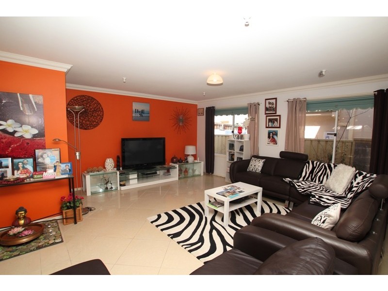 3 Witchhazel Place, Casula NSW 2170