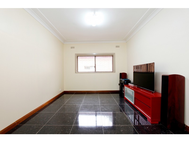 135 The Horsley Drive, Fairfield NSW 2165