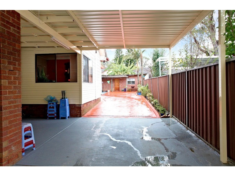 135 The Horsley Drive, Fairfield NSW 2165