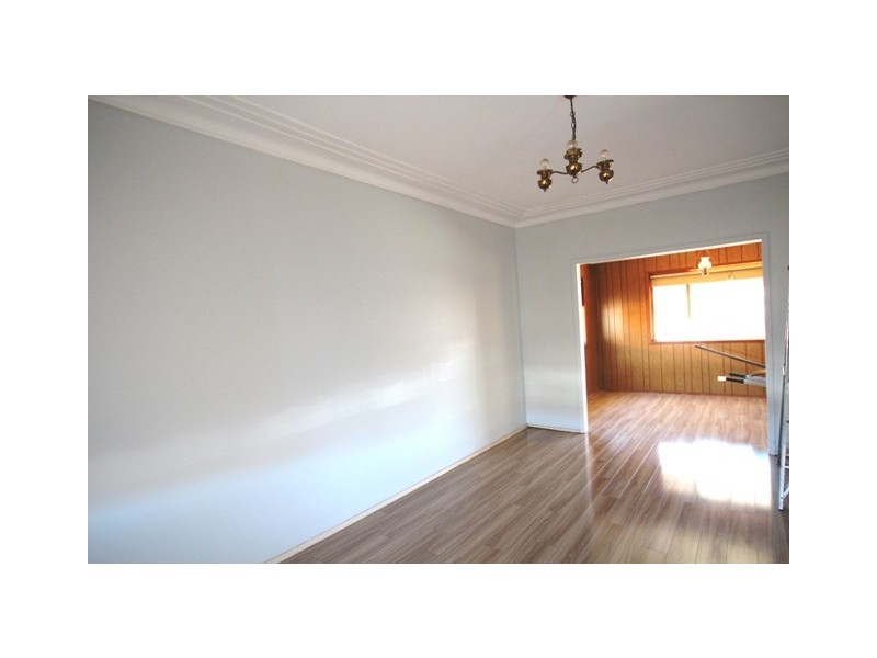 2 Katrina Cres, Cabramatta West NSW 2166