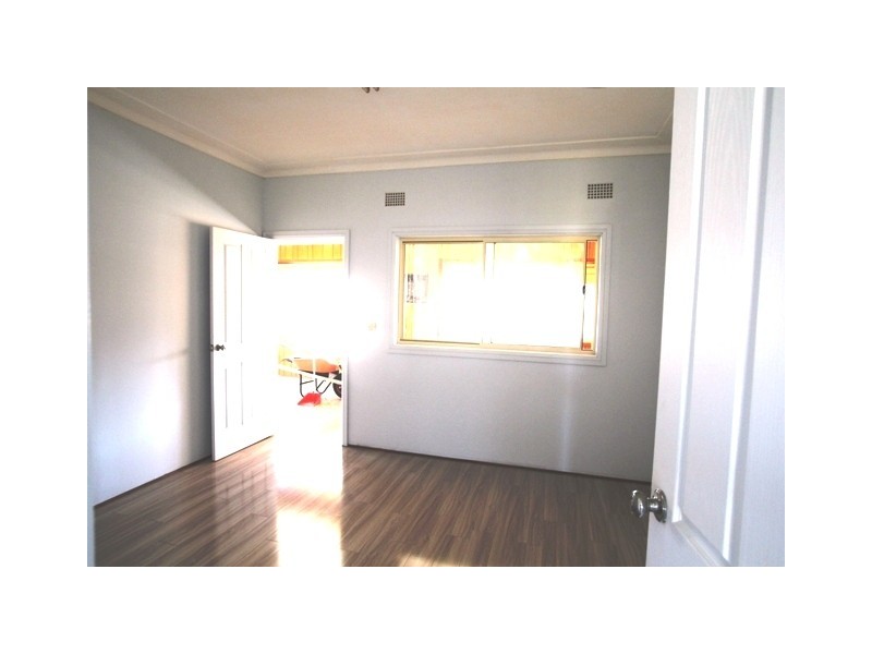 2 Katrina Cres, Cabramatta West NSW 2166