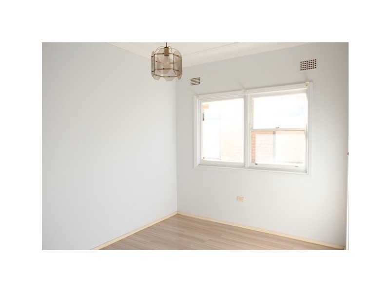 2 Katrina Cres, Cabramatta West NSW 2166