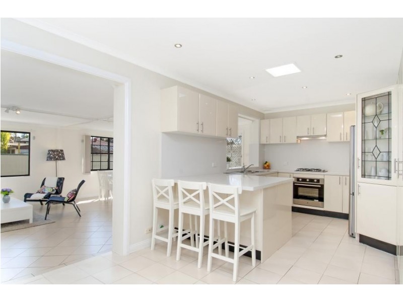 7 Hendra Close, St Johns Park NSW 2176