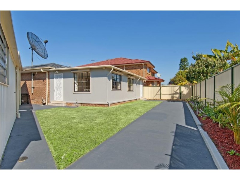 7 Hendra Close, St Johns Park NSW 2176