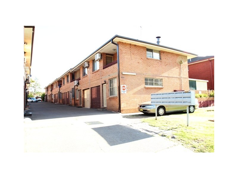 13/104 Longfield Street, Cabramatta NSW 2166