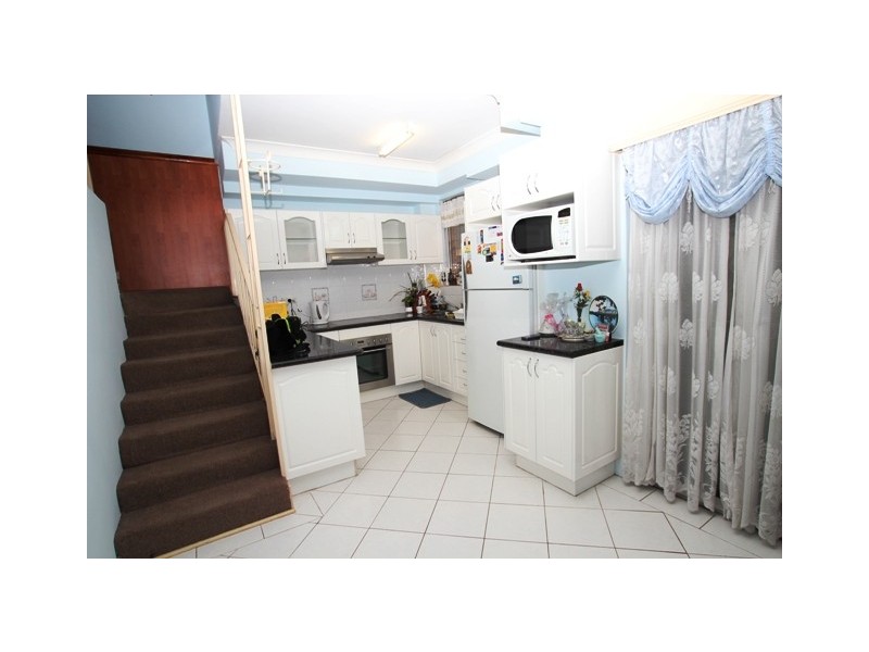 13/104 Longfield Street, Cabramatta NSW 2166