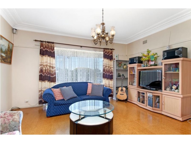 121 Beaconsfield, Revesby NSW 2212