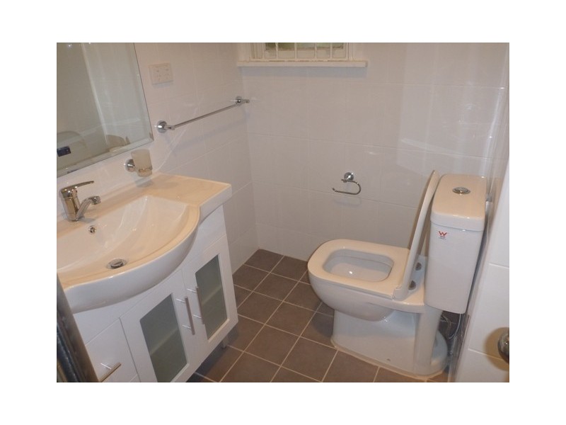 22 Hinkler Avenue, Warwick Farm NSW 2170