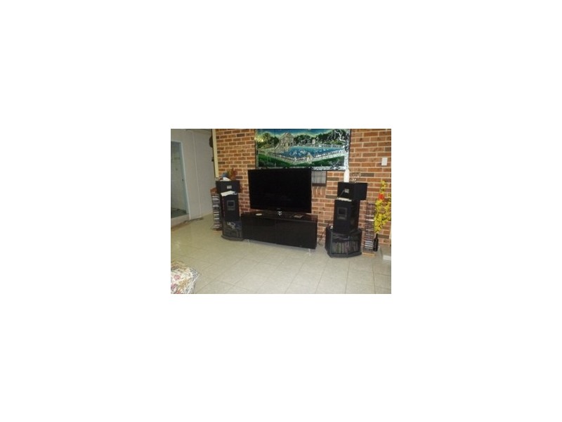 22a Hinkler Ave., Warwick Farm NSW 2170